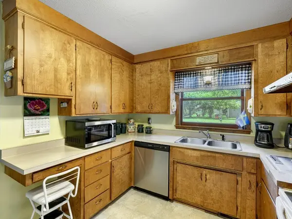 806 Myrtle ST, Hudson, WI 54016