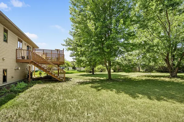 39 Fairfield LN, Saint Cloud, MN 56303