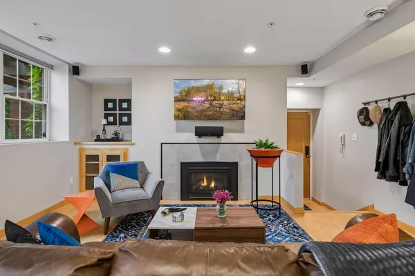 1926 Pleasant AVE #101, Minneapolis, MN 55403