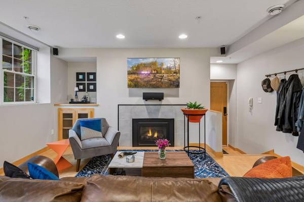 1926 Pleasant AVE #101, Minneapolis, MN 55403