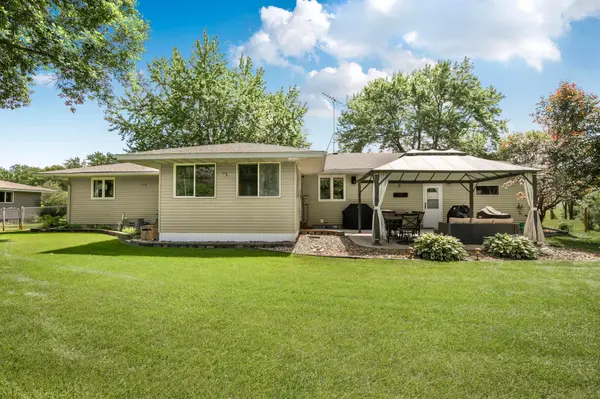1021 Bromo AVE, Saint Cloud, MN 56303