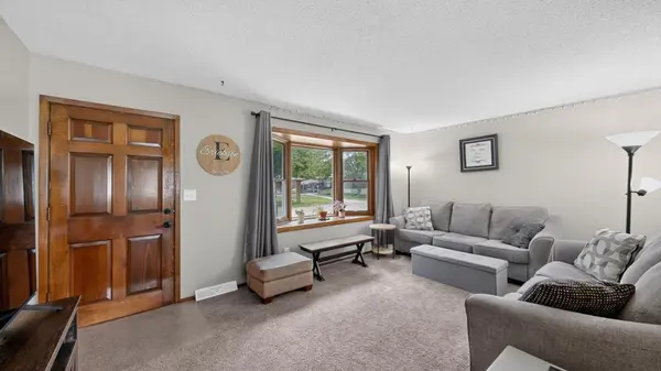 915 16 1/4 ST SE, Rochester, MN 55904