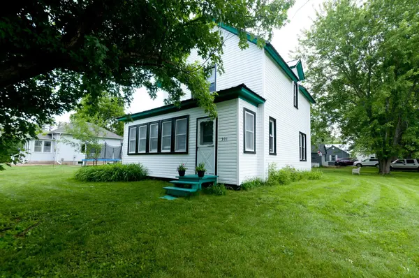 301 N 10th ST, Cameron, WI 54822