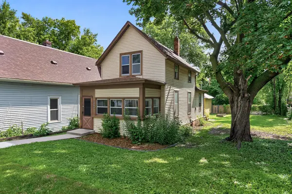 1094 Kent ST, Saint Paul, MN 55117