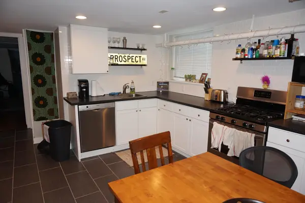 1702 Laurel AVE, Saint Paul, MN 55104