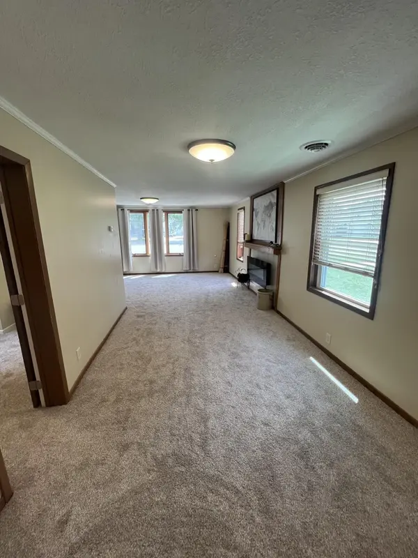 214 E Main ST, Belle Plaine, MN 56011