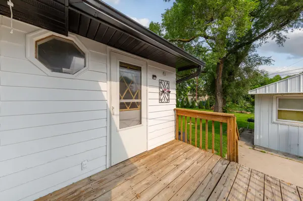 304 20th ST NW, Faribault, MN 55021