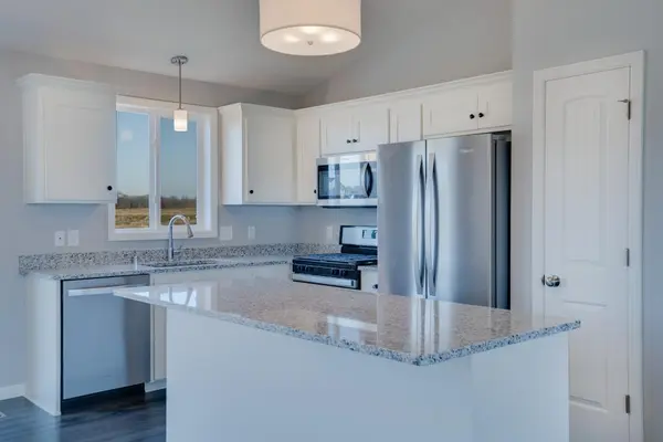345 Roberts AVE NW, Delano, MN 55328