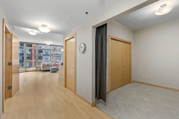 215 10th AVE S #533, Minneapolis, MN 55415