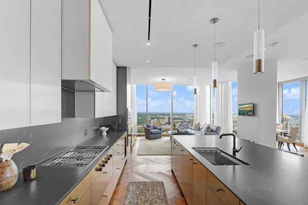 255 Hennepin AVE #3402, Minneapolis, MN 55401