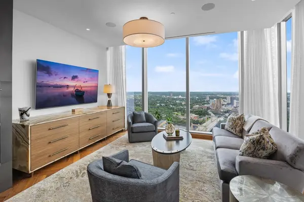255 Hennepin AVE #3402, Minneapolis, MN 55401