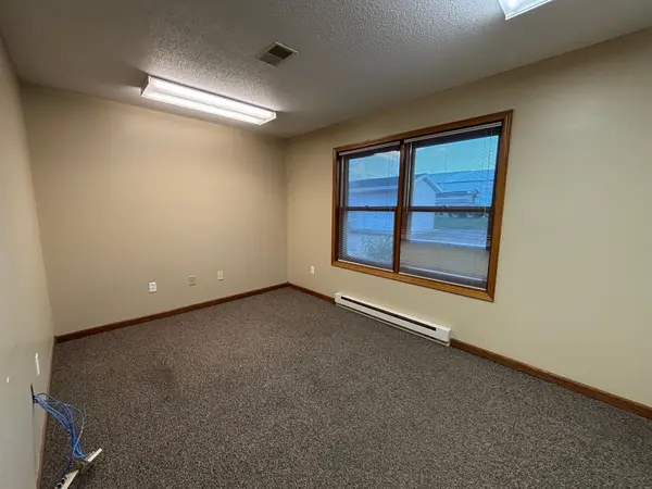 311 W Gabrielson RD #5, Luverne, MN 56156
