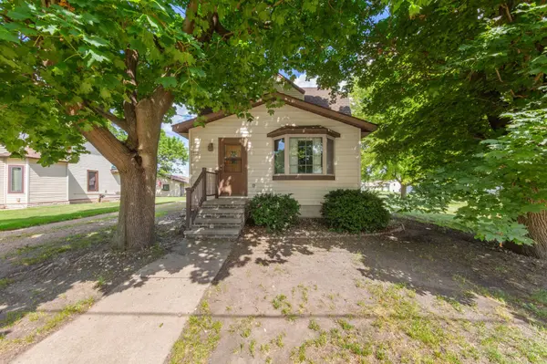 112 4th ST S, Gaylord, MN 55334