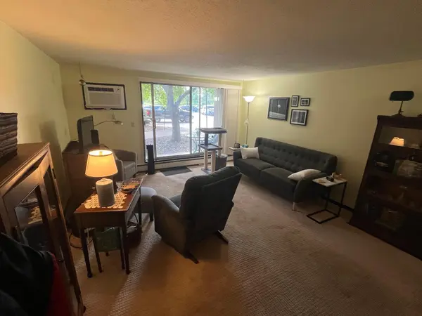 4207 Lakeside AVE N #122, Brooklyn Center, MN 55429