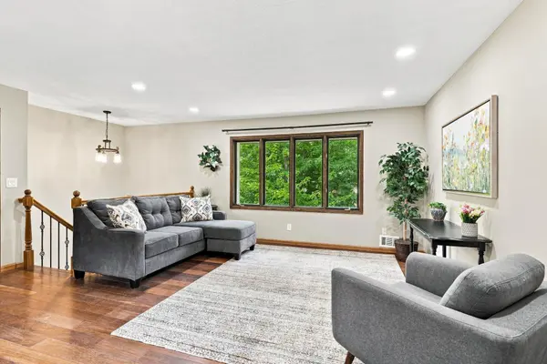 13216 Parkwood DR, Burnsville, MN 55337