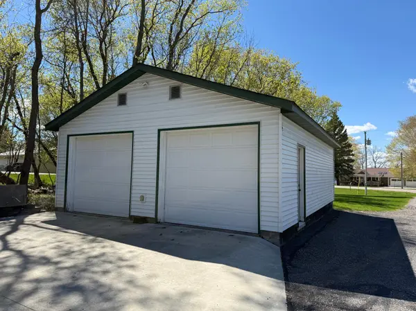 7893 E Lake Carlos DR NE, Carlos, MN 56319
