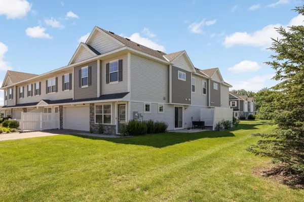 4790 Equine TRL, Woodbury, MN 55129