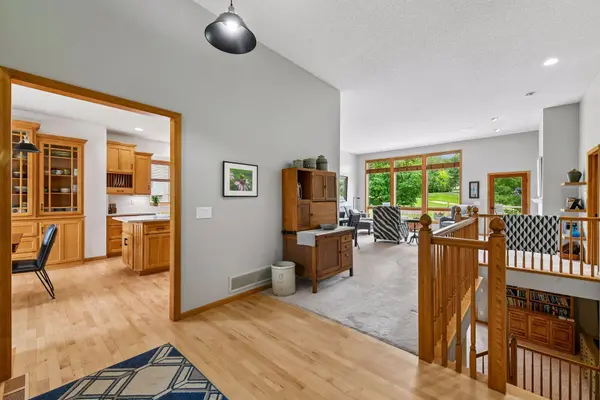 8732 Wedgemere DR, Victoria, MN 55386