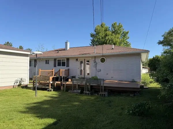 202 Kent RD, Hoyt Lakes, MN 55750