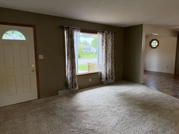 202 Kent RD, Hoyt Lakes, MN 55750