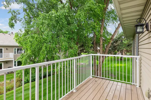 1799 1/2 County Road E E #30, White Bear Lake, MN 55110