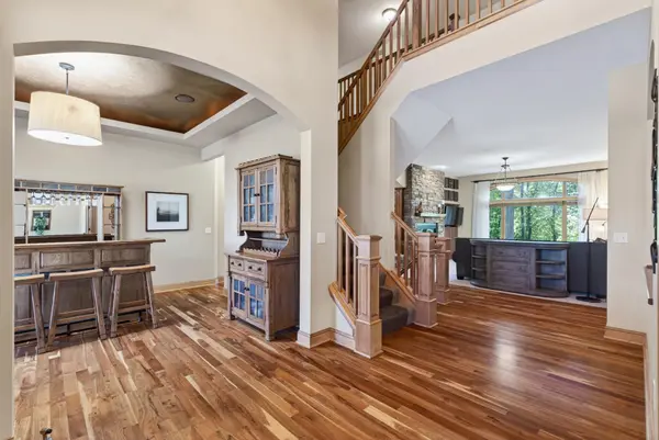 9951 Vagabond CT N, Maple Grove, MN 55311