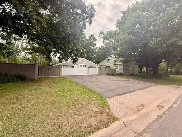 614 8th AVE SW, Little Falls, MN 56345