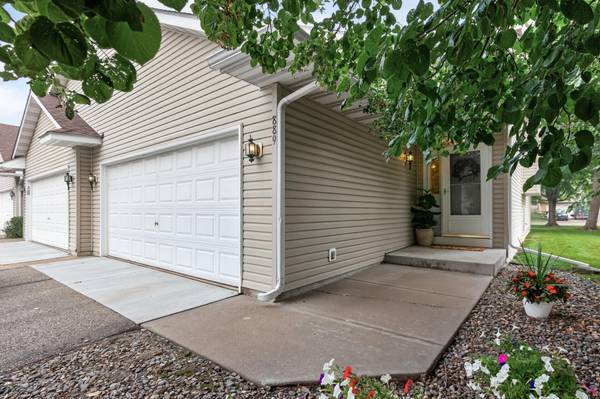 889 125th DR NE,  Blaine,  MN 55434