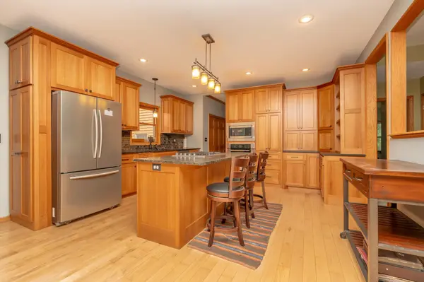 5511 Hugo RD, White Bear Twp, MN 55110