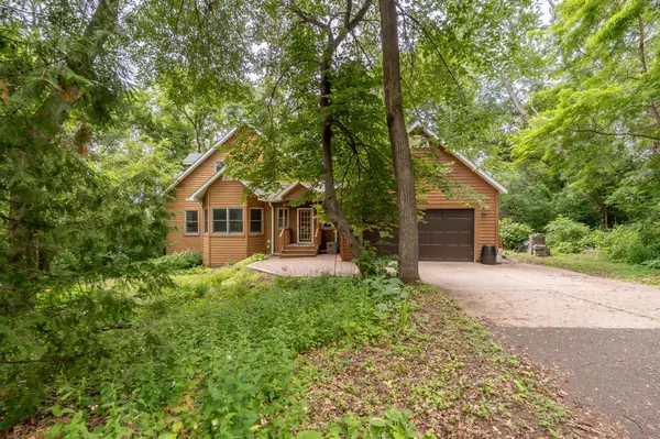 5511 Hugo RD, White Bear Twp, MN 55110