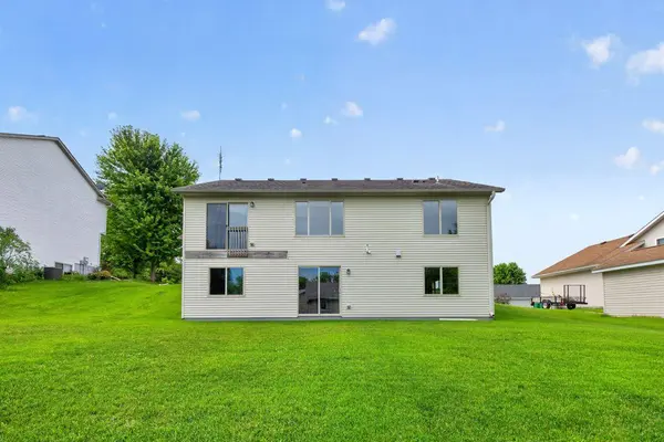 634 8th ST SW, Pine Island, MN 55963