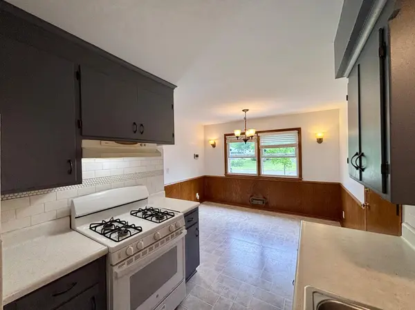 9010 60 1/2 AVE N, New Hope, MN 55428