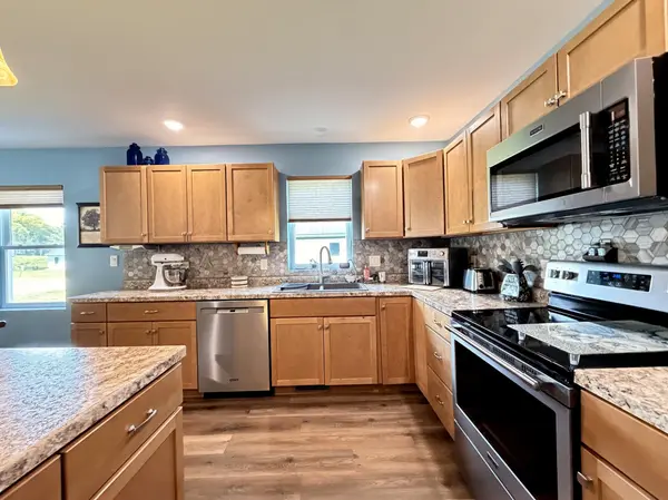 1903 Bud RD, Windom, MN 56101