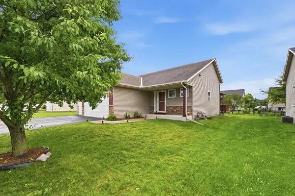 182 Ardennes AVE NE, Shakopee, MN 55379