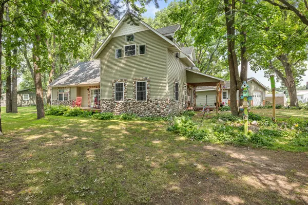 17252 Riverwood DR, Little Falls, MN 56345