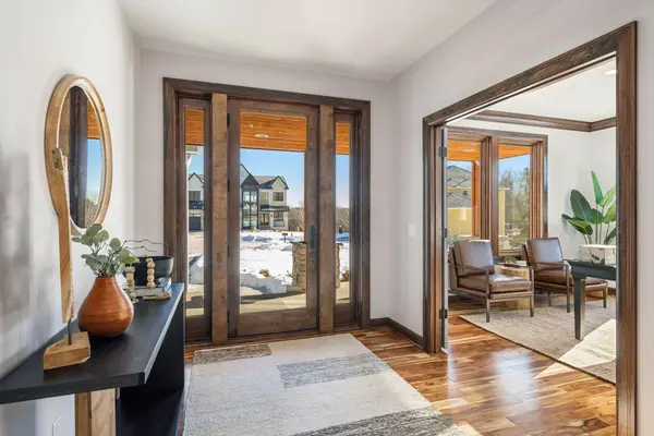 5534 Conifer TRL, Minnetonka, MN 55345