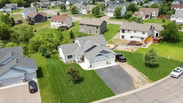 25464 11th ST W, Zimmerman, MN 55398
