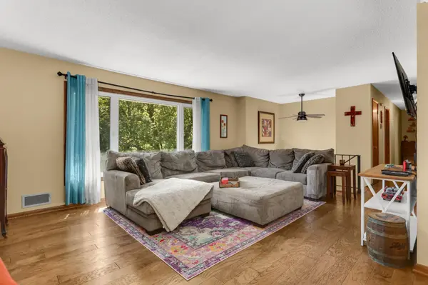 7660 Heritage RD, Eden Prairie, MN 55346