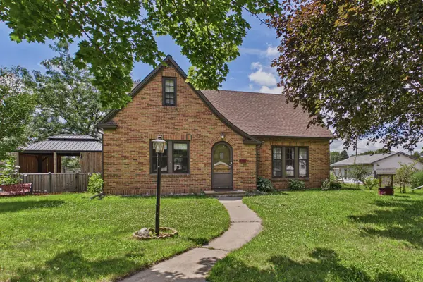 513 5th ST, Gaylord, MN 55334