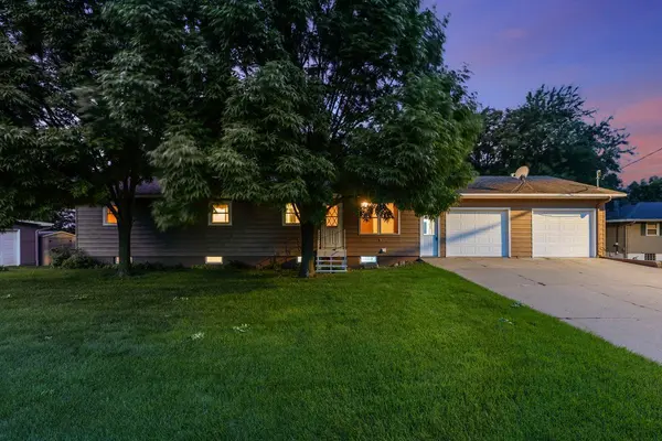 20611 Becker Lake CIR, Richmond, MN 56368