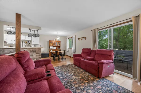 2227 Old County Road 34 PL, Burnsville, MN 55337