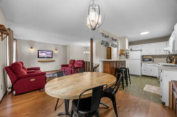 2227 Old County Road 34 PL, Burnsville, MN 55337
