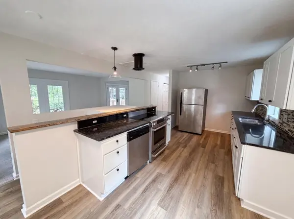 2591 Aldine ST, Roseville, MN 55113