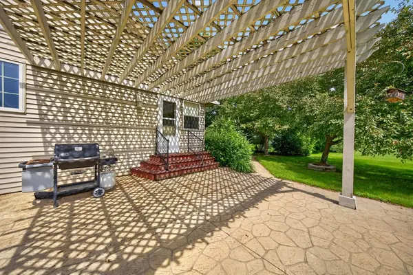 26 Garden CT, Lake City, MN 55041