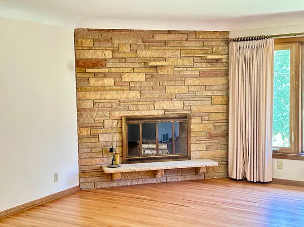 732 Forest Dale RD, New Brighton, MN 55112