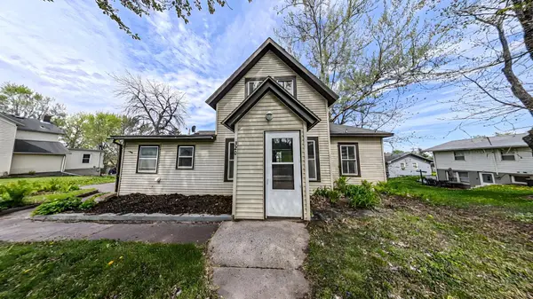 320 N 3rd ST, Le Sueur, MN 56058
