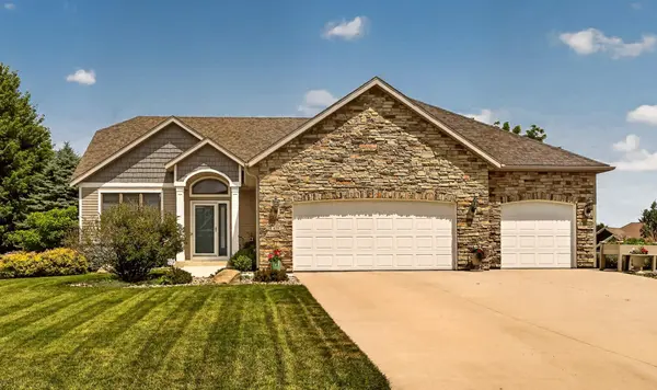 639 Donnington PL, Byron, MN 55920