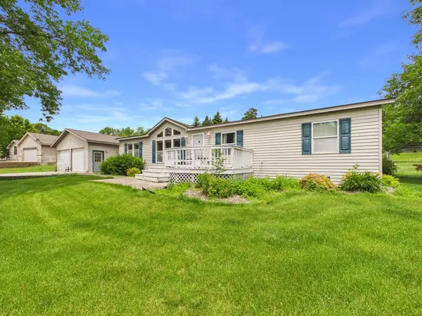 113 E Ridgeview DR, Starbuck, MN 56381
