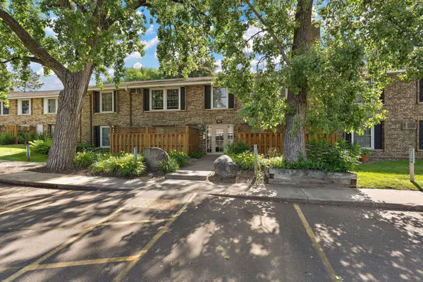4512 Cedar Lake RD S #3, Saint Louis Park, MN 55416