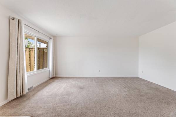 815 Kingston ST N, Caledonia, MN 55921